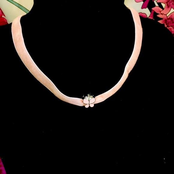 🦋 Baby Pink Butterfly Choker 🦋